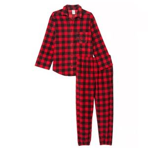 Victoria’s Secret PINK fleece pajama jogger set